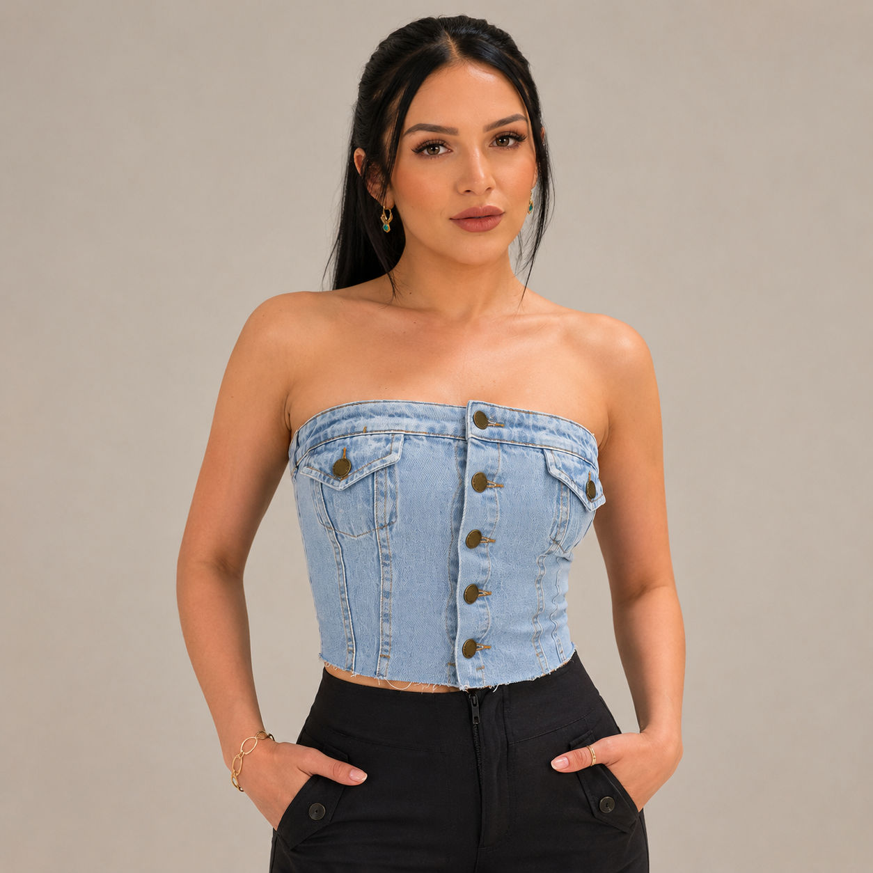 Top Cropped Jeans Feminina com Barra desfiada - Claro