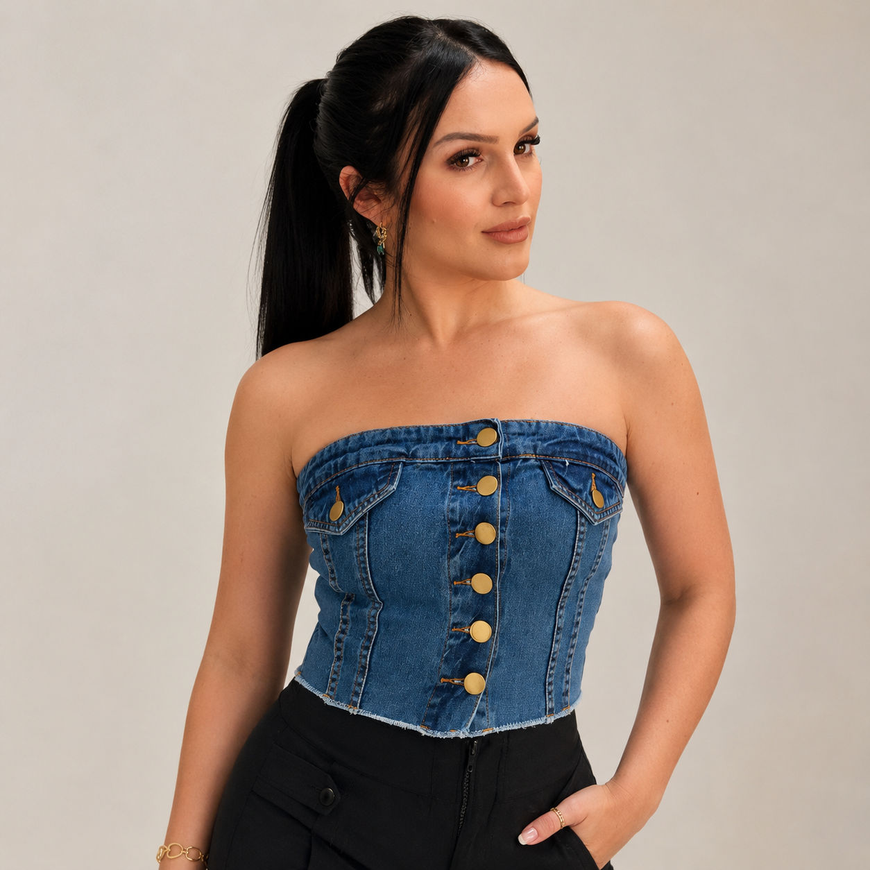 Top Cropped Jeans Feminina com Barra desfiada - Escuro